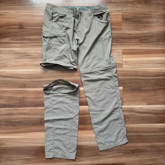 Mountain Hardwear Women’s Convertible hiking pants. Size 8 - Picture 3 of 5